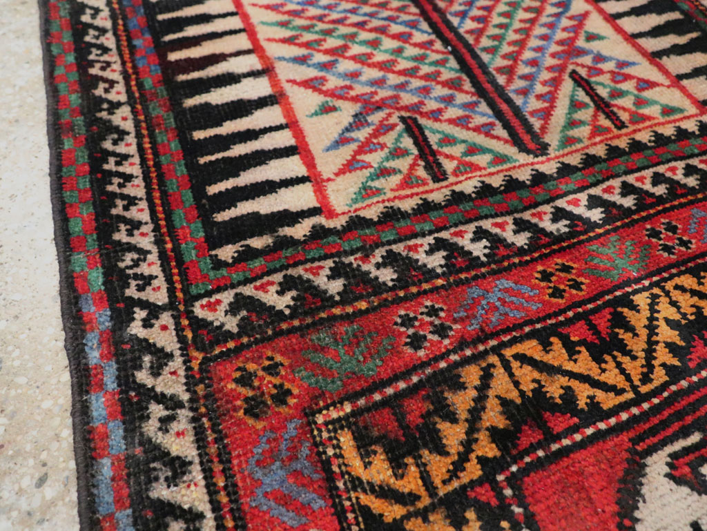 Vitnage Persian Baluch Runner, No.29597 - Galerie Shabab