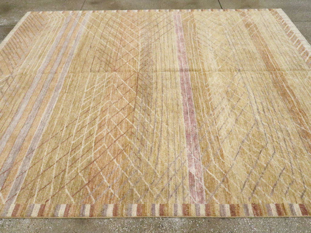 Swedish Inspired Contemporary Turkish Anatolian Room Size Carpet, No.29669 - Galerie Shabab