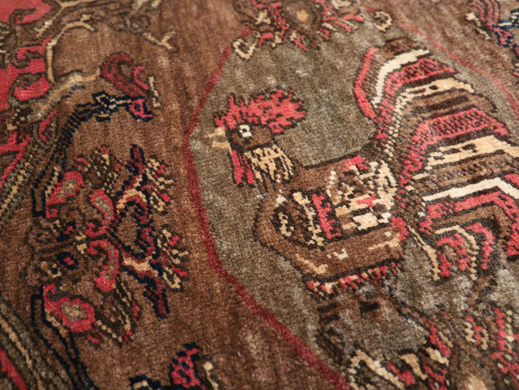 Antique Persian Malayer Pictorial Throw Rug, No.29687 - Galerie Shabab