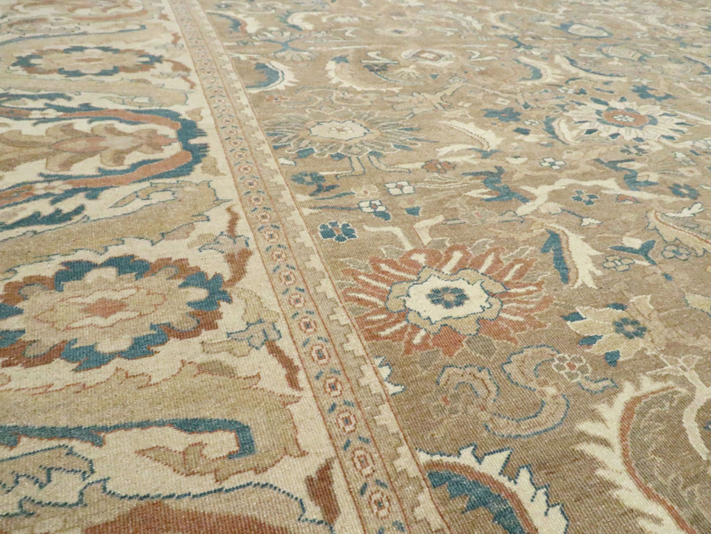 Contemporary Persian Sultanabad Carpet, No.29688 - Galerie Shabab