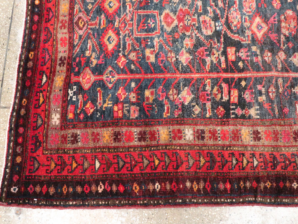 Antique Persian Lori Gallery Rug, No.29714 - Galerie Shabab