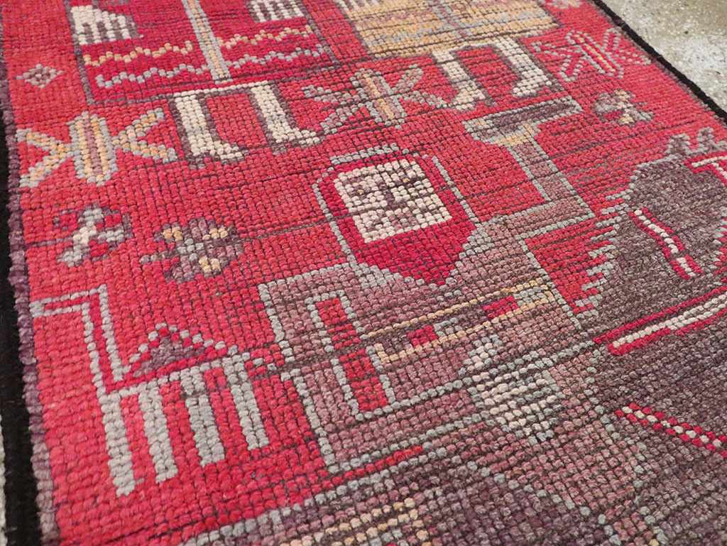 Vintage Turkish Anatolian Pictorial Runner, No.29758 - Galerie Shabab