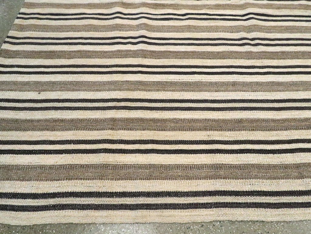 Modern Turkish Oversize Flatweave, No.29787 - Galerie Shabab