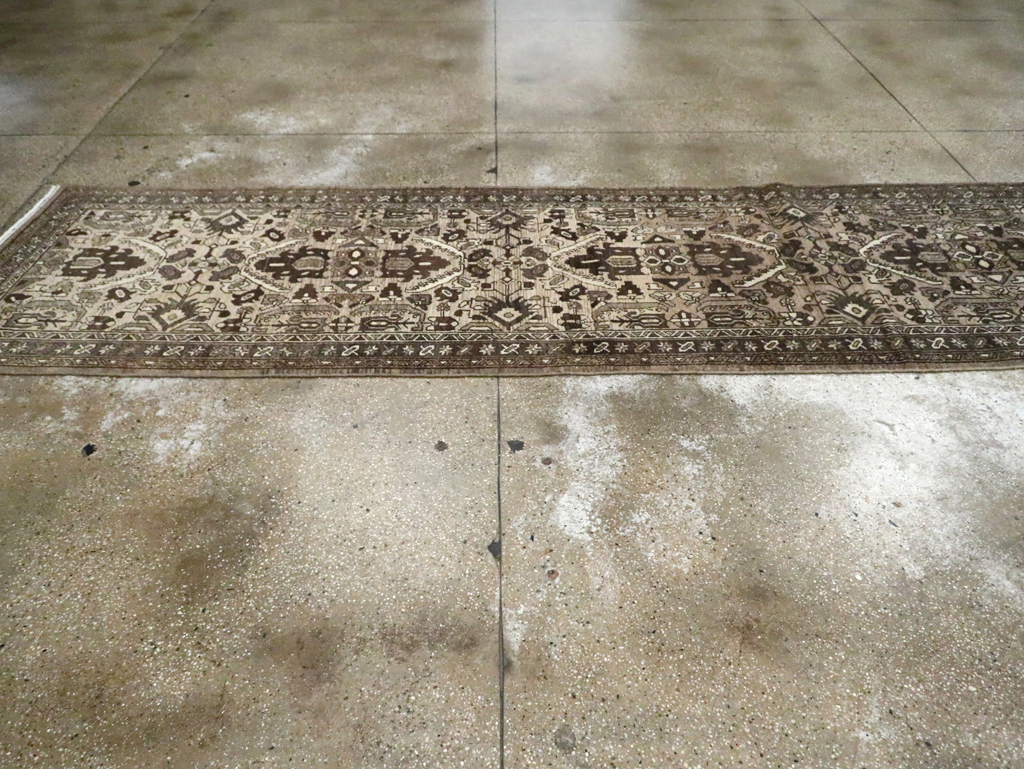 Vintage Persian Malayer Runner, No.29830 - Galerie Shabab