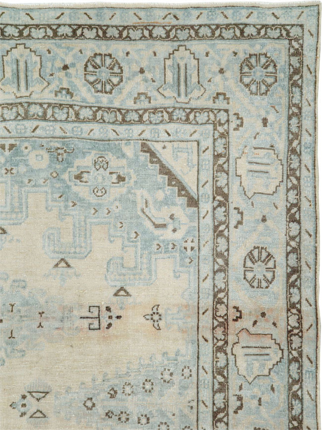 Vintage Persian Veece Accent Carpet, No.29852 - Galerie Shabab
