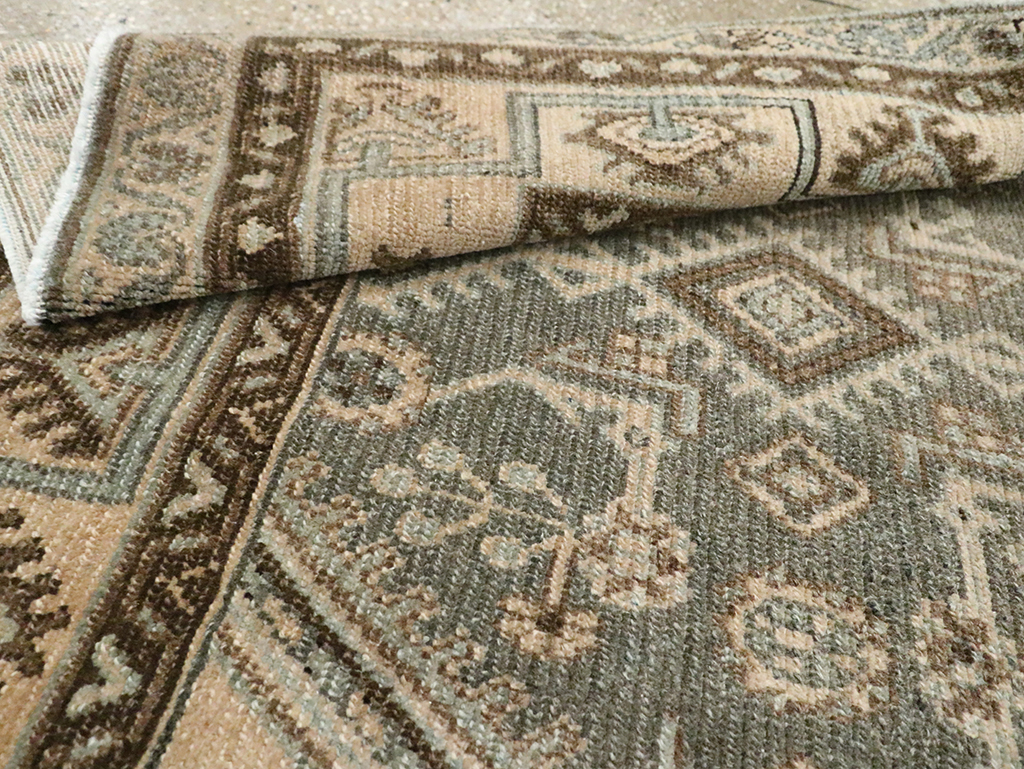 Vintage Persian Malayer Throw Rug, No.29988 - Galerie Shabab