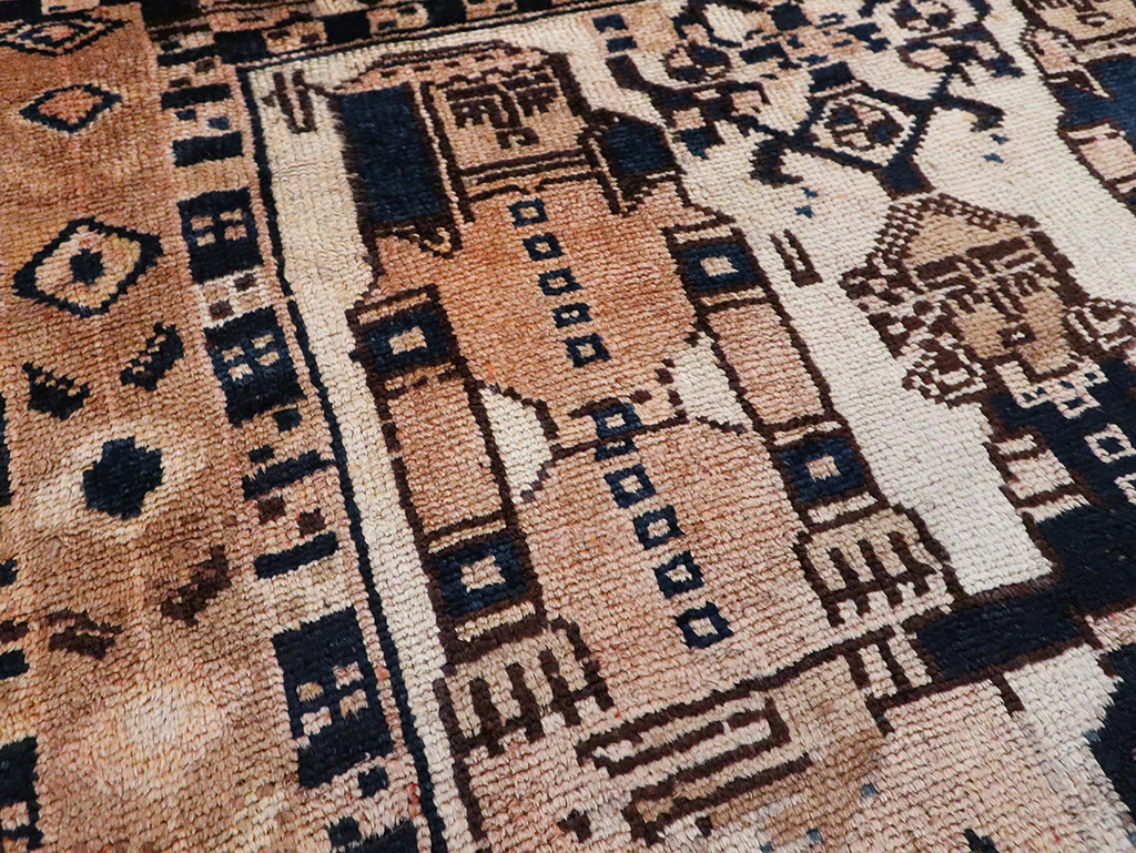 Vintage Persian Bakhtiari Rug, No.30032 - Galerie Shabab