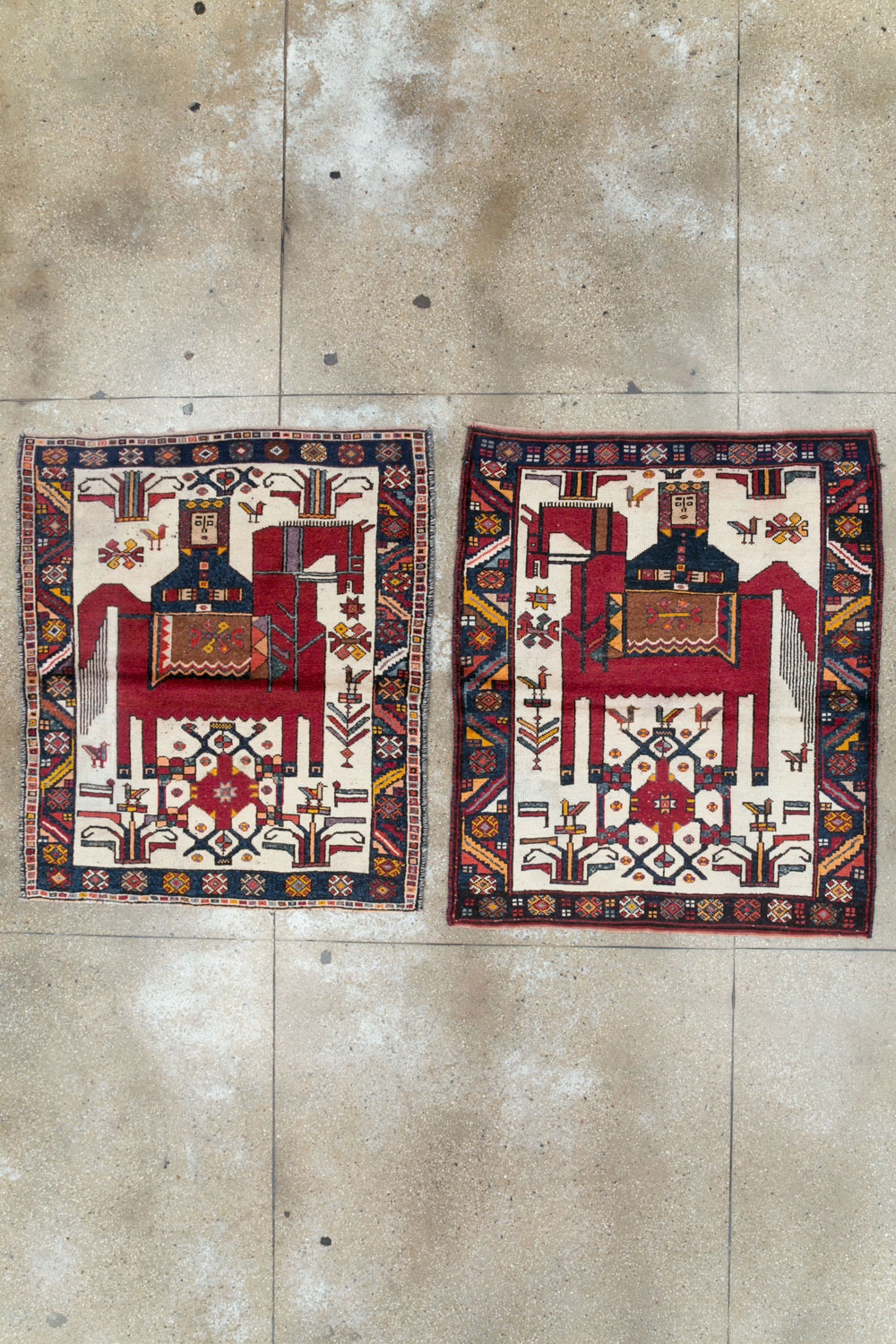 Vintage Persian Pictorial Bakhtiari Square Accent Rug (Pair: 2 of 2), No.30034 - Galerie Shabab