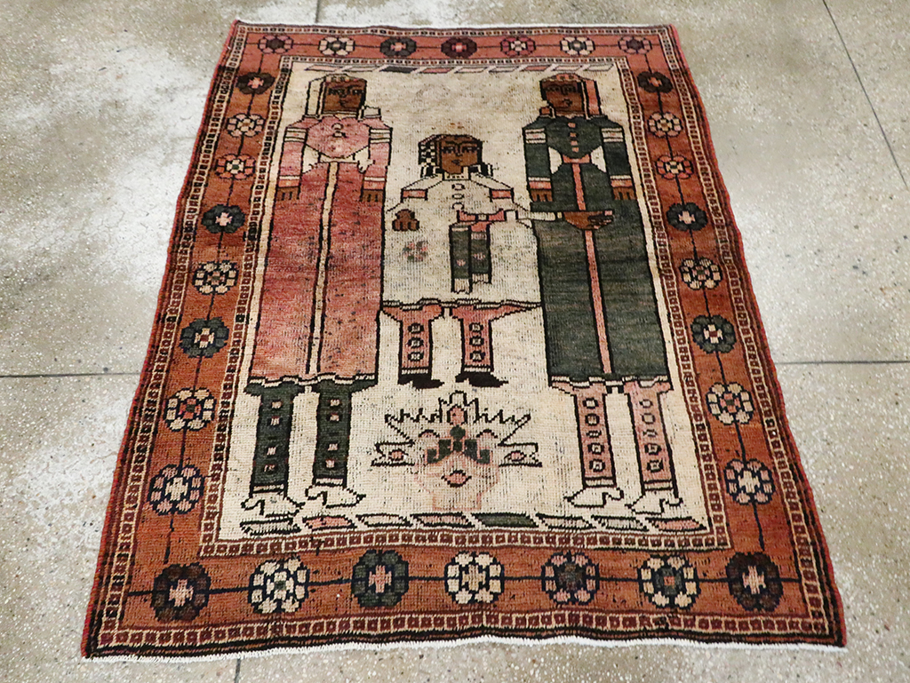 Vintage Persian Bakhtiari Pictorial Rug, No.30035 - Galerie Shabab