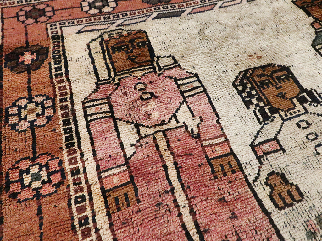 Vintage Persian Bakhtiari Pictorial Rug, No.30035 - Galerie Shabab