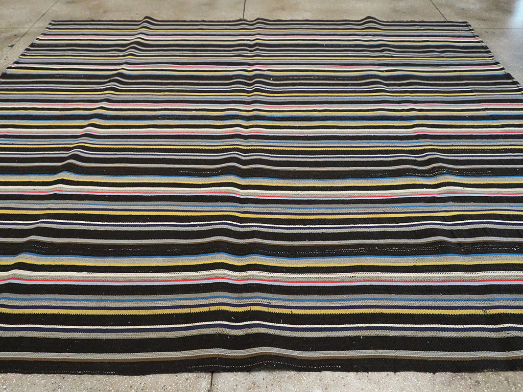 Striped Mid-20th Century Turkish Flatweave Kilim, No.30060 - Galerie Shabab