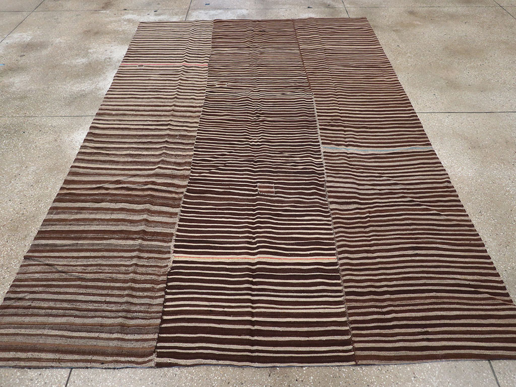 Vintage Persian Flatweave Kilim Accent Rug, No.30150 - Galerie Shabab