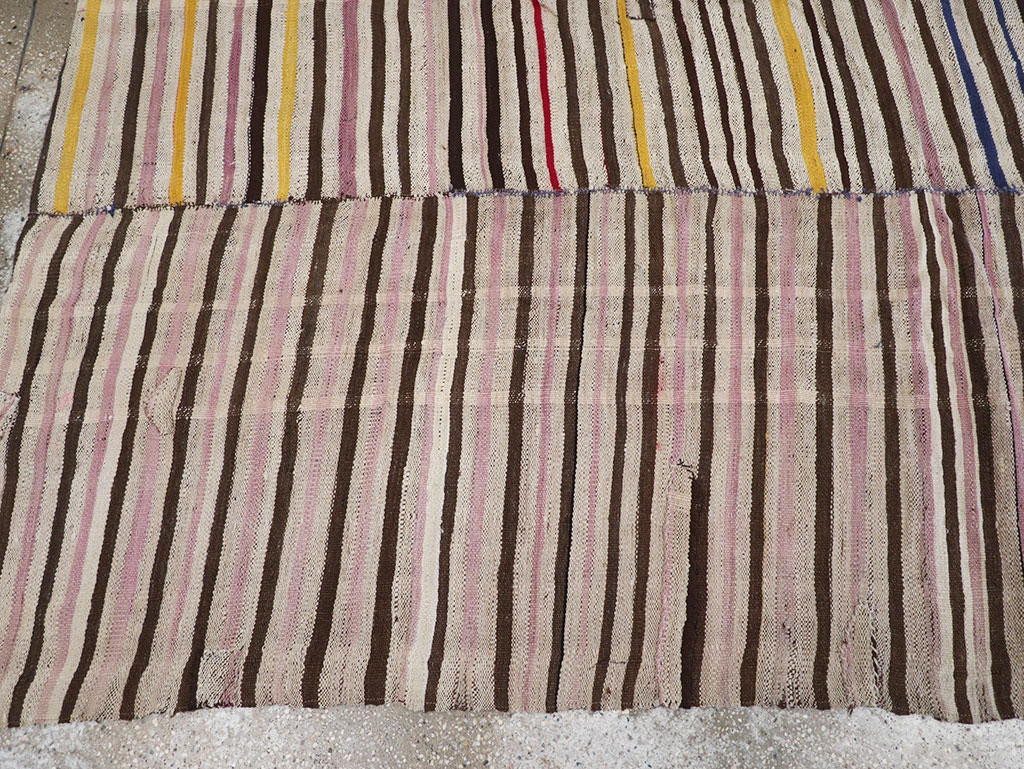 Vintage Persian Flatweave Kilim Accent Carpet, No.30154 - Galerie Shabab