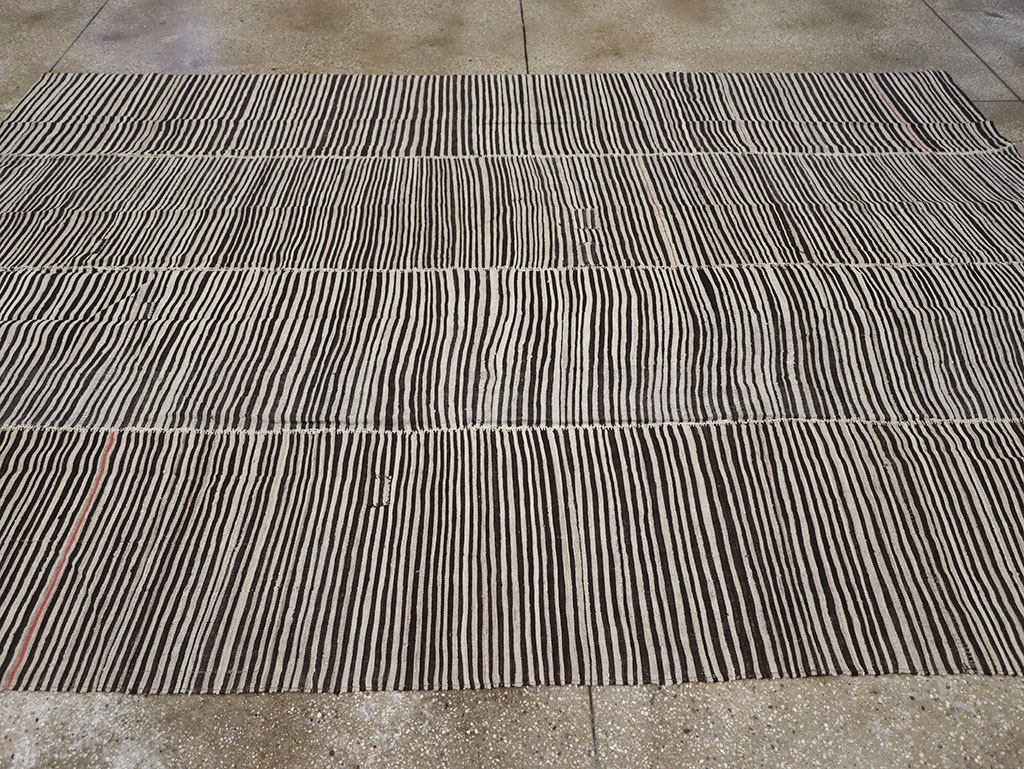 Vintage Persian Flatweave Kilim Accent Carpet, No.30162 - Galerie Shabab