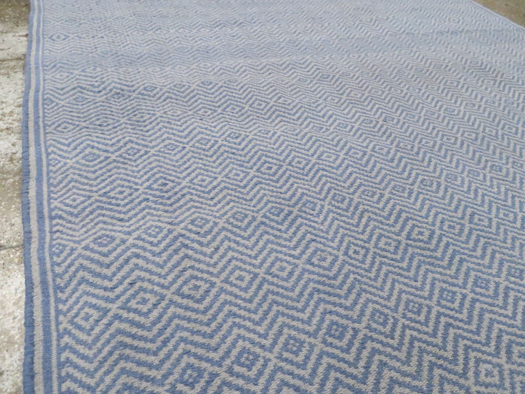 Vintage Persian Flatweave Kilim Accent Rug, No.30169 - Galerie Shabab