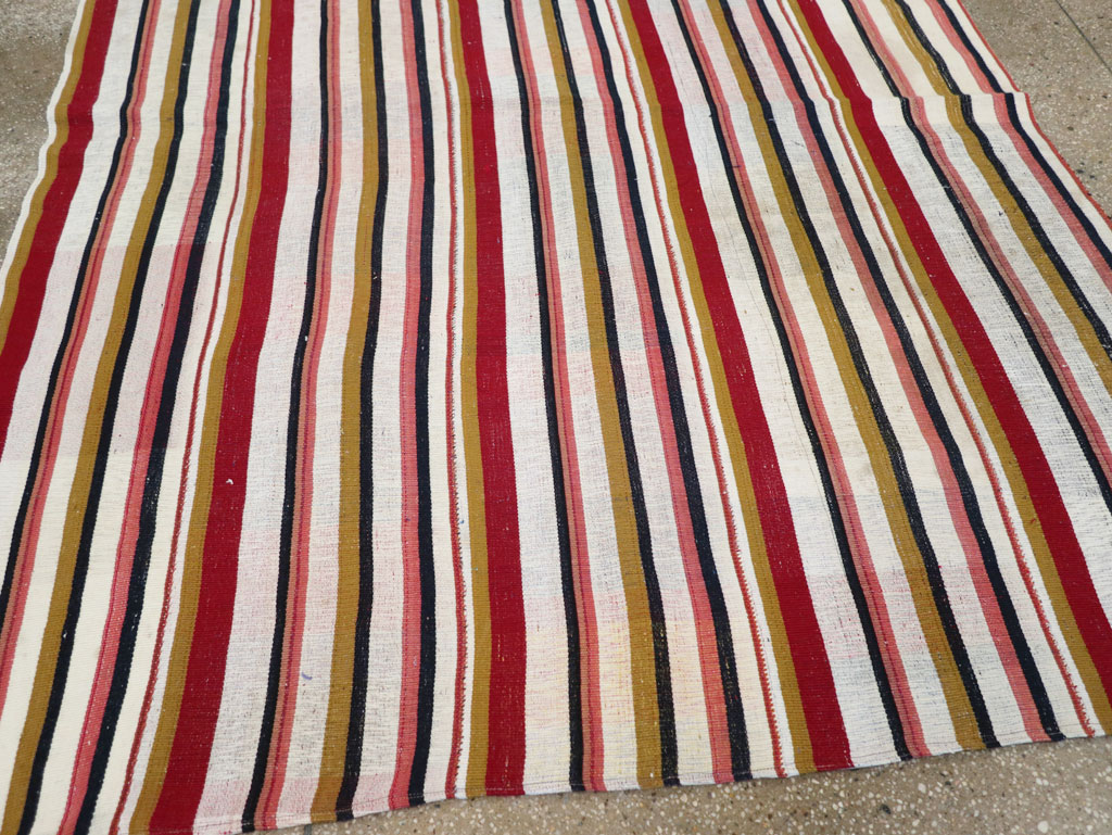 Vintage Turkish Kilim Accent Rug, No.30173 - Galerie Shabab