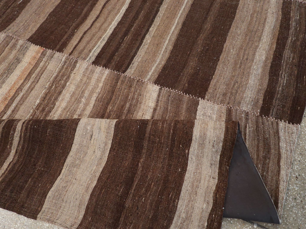 Contemporary Turkish Flatweave Kilim Small Room Size Carpet, No.30181 - Galerie Shabab