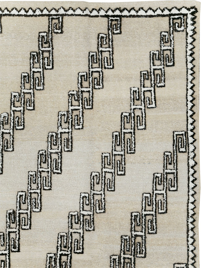 Contemporary Turkish Room Size Carpet, No.30186 - Galerie Shabab
