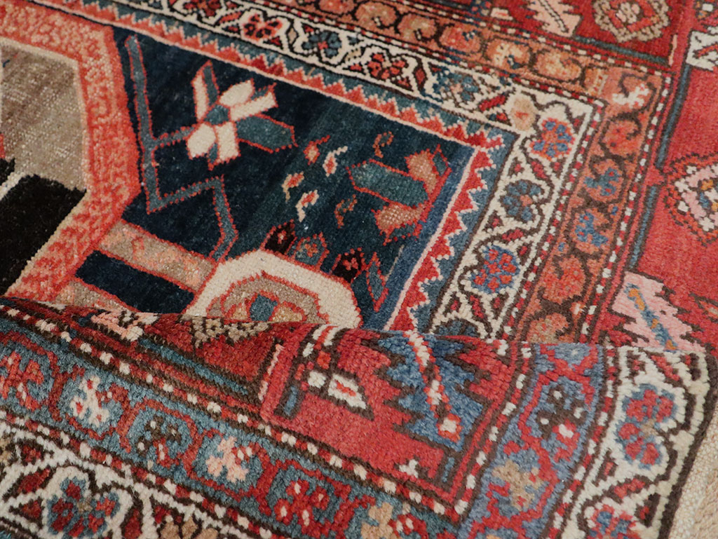 Antique Persian Bakshaish Rug, No.30189 - Galerie Shabab