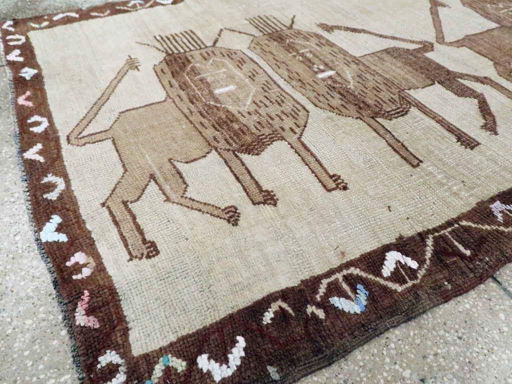 Vintage Turkish Anatolian Pictorial Accent Rug, No.30249 - Galerie Shabab