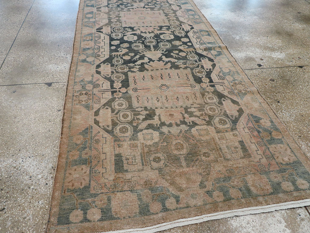 Vintage Persian Malayer Long Runner, No.30415 - Galerie Shabab