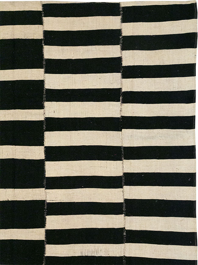 Modern Persian Flatweave Kilim Large Room Size Carpet, No.30458 - Galerie Shabab