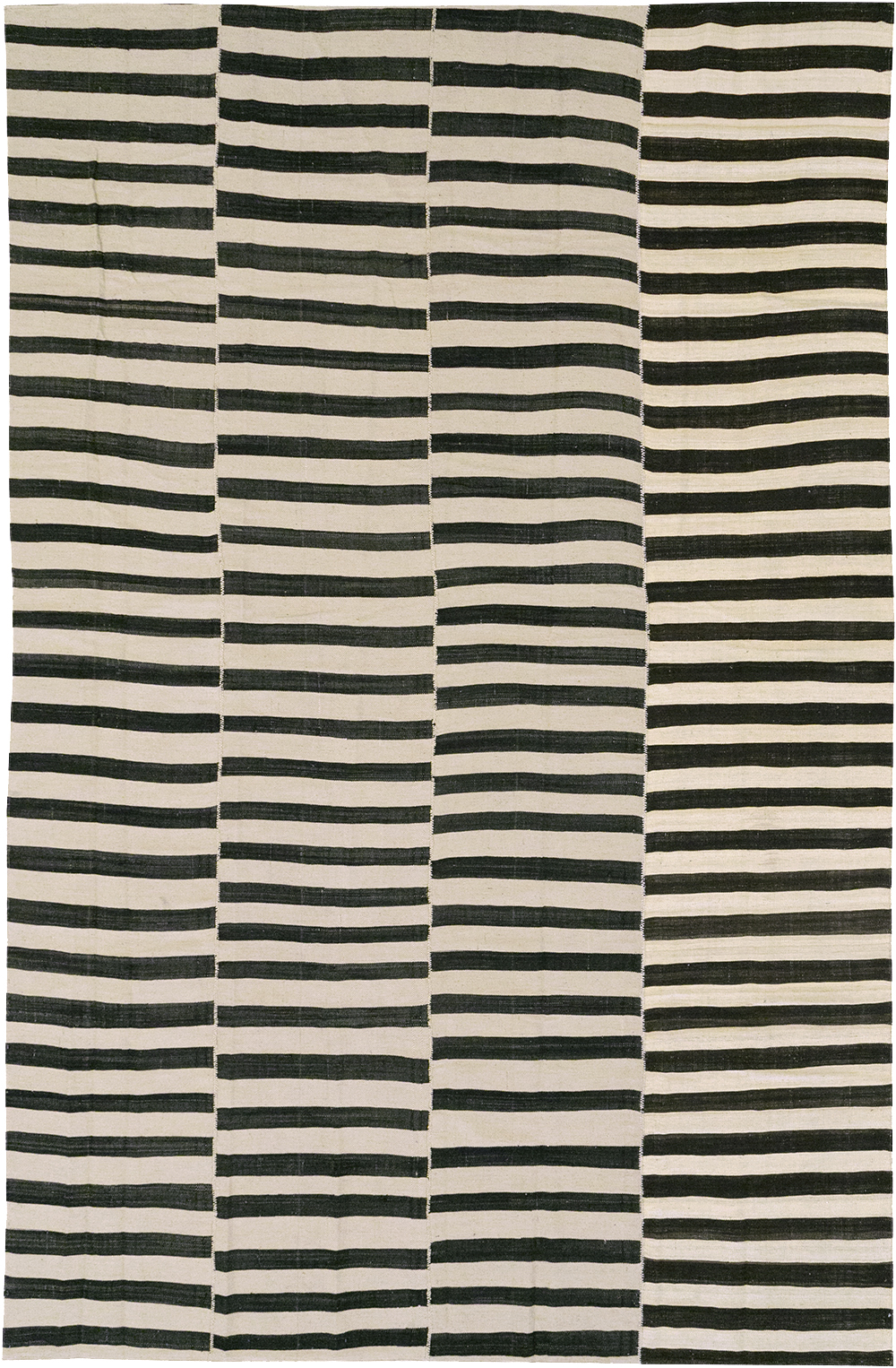 Vintage Persian Flatweave Kilim Room Size Carpet, No.30464 - Galerie Shabab