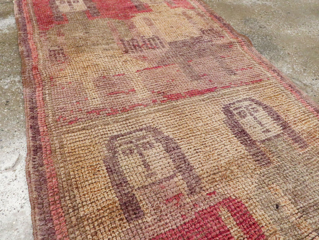 Vintage Turkish Anatolian Pictorial Runner, No.30494 - Galerie Shabab