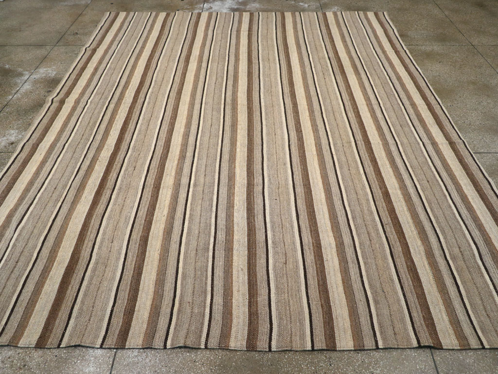 Contemporary Turkish Flatweave Kilim Room Size Carpet, No.30510 - Galerie Shabab