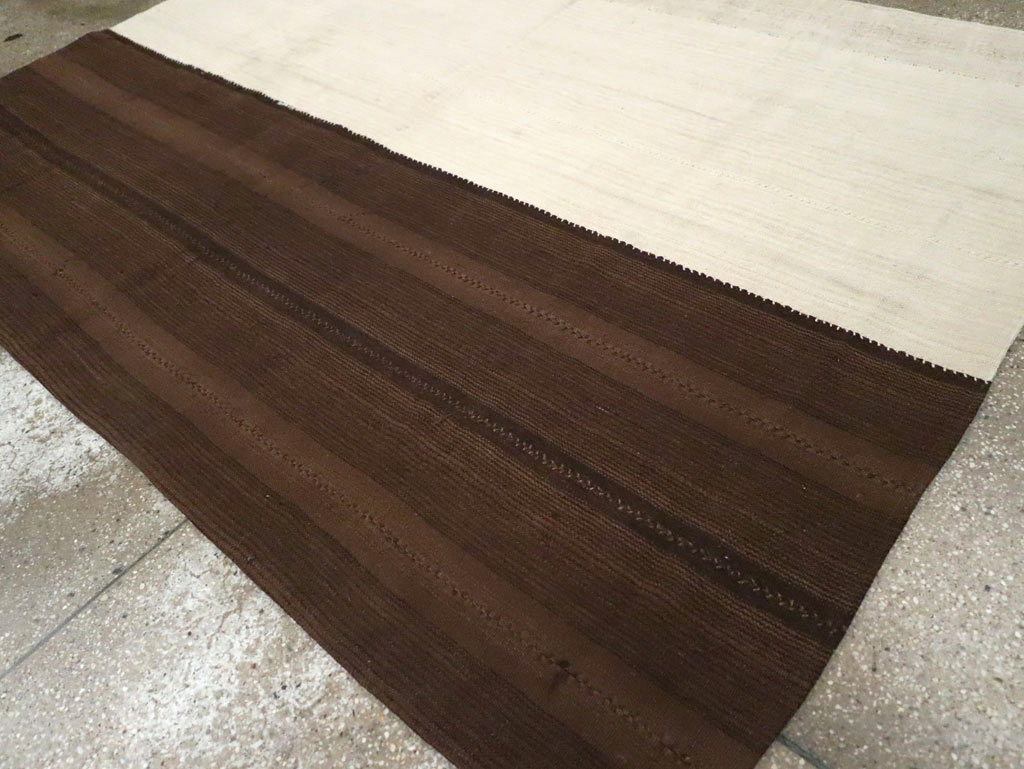 Tribal Mid-20th Century Turkish Flatweave Kilim, No.30529 - Galerie Shabab