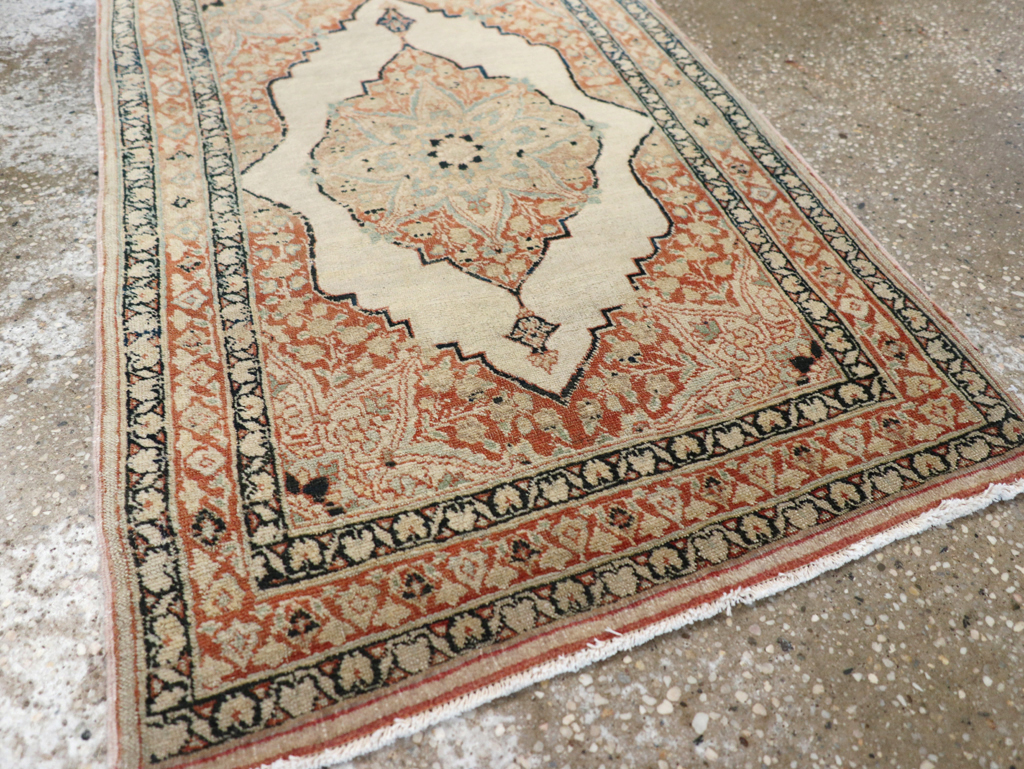 Antique Persian Tabriz Hagi Jalili Rug, No.30685 - Galerie Shabab