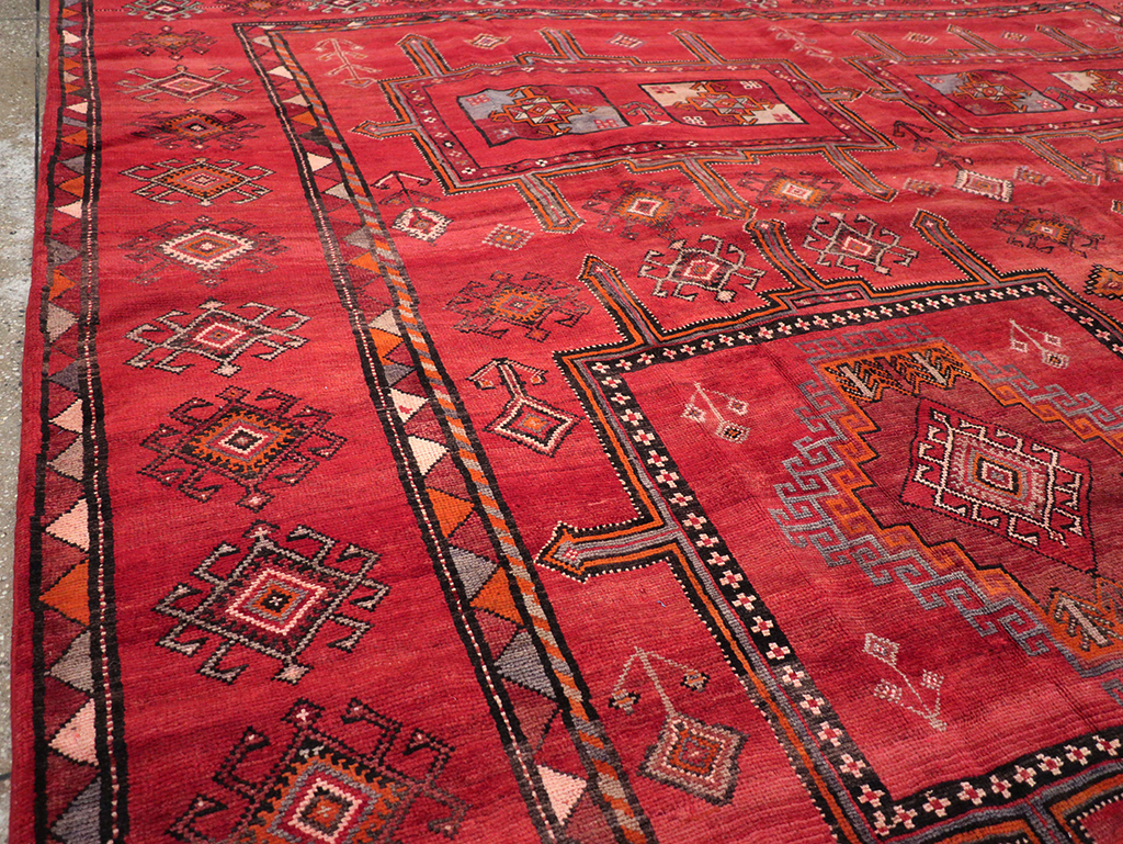 Vintage Turkish Anatolian Room Size Carpet, No.30691 - Galerie Shabab
