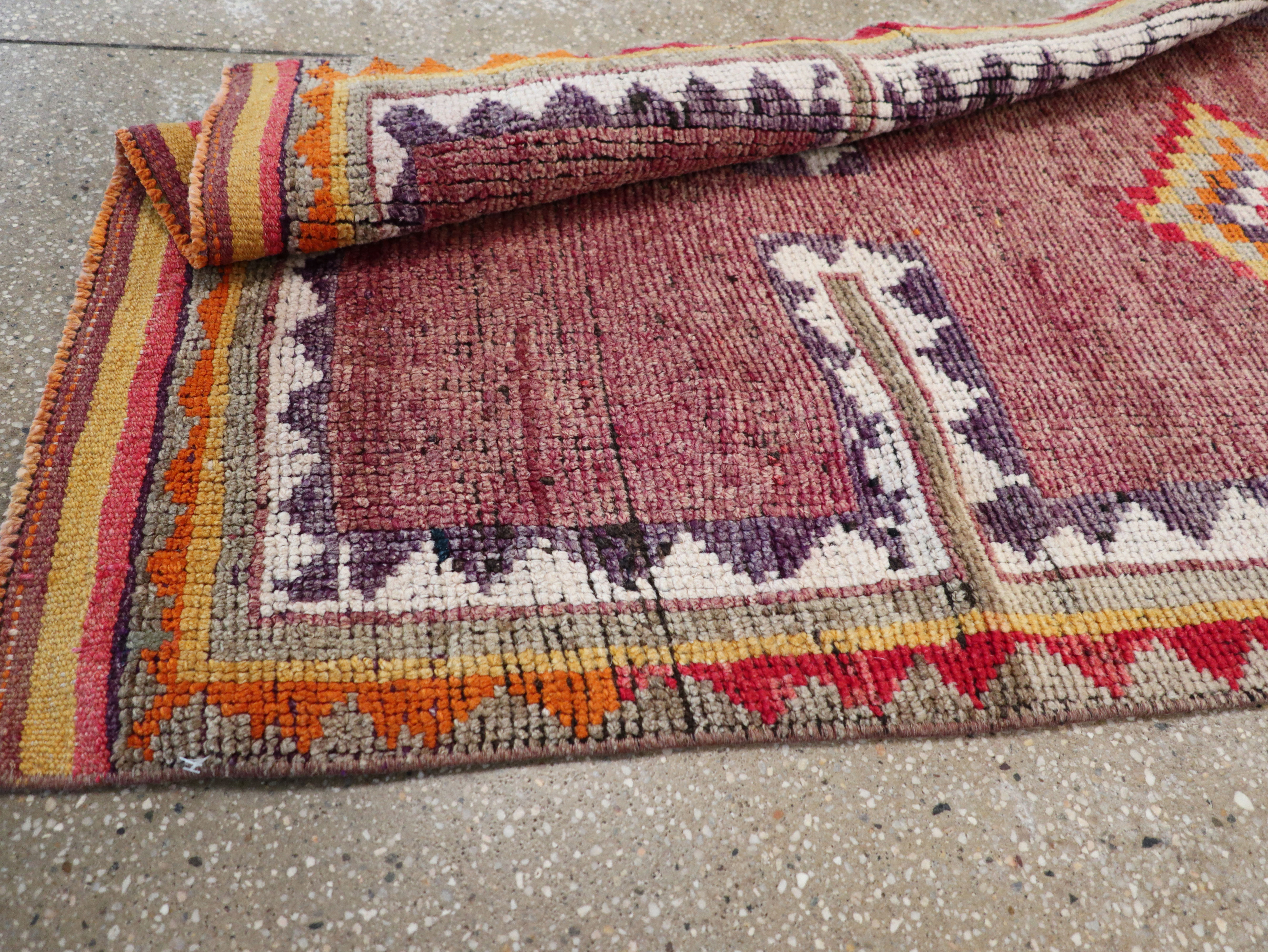 Vintage Turkish Anatolian Runner, No.30710 - Galerie Shabab