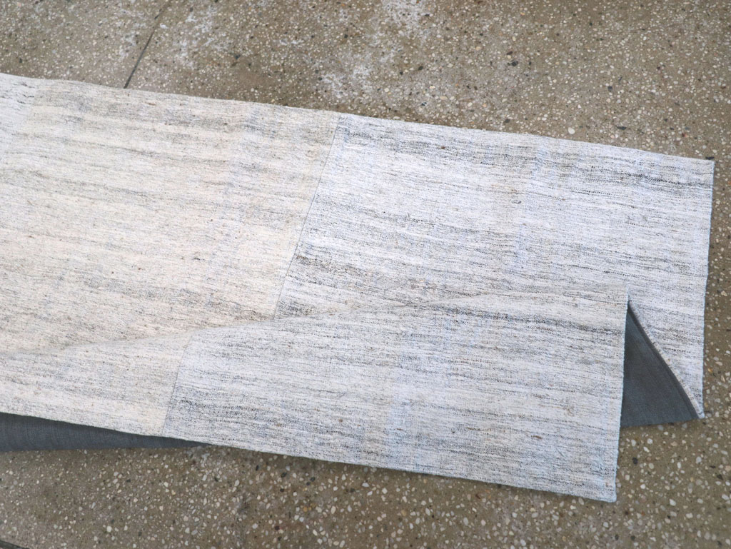 Vintage Turkish Flatweave Kilim Runner, No.30722 - Galerie Shabab