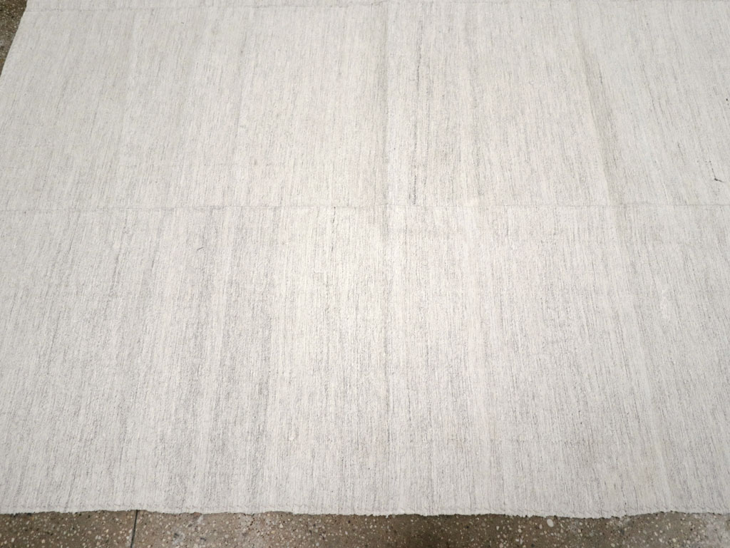 Vintage Turkish Flatweave Kilim Room Size Carpet, No.30774 - Galerie Shabab