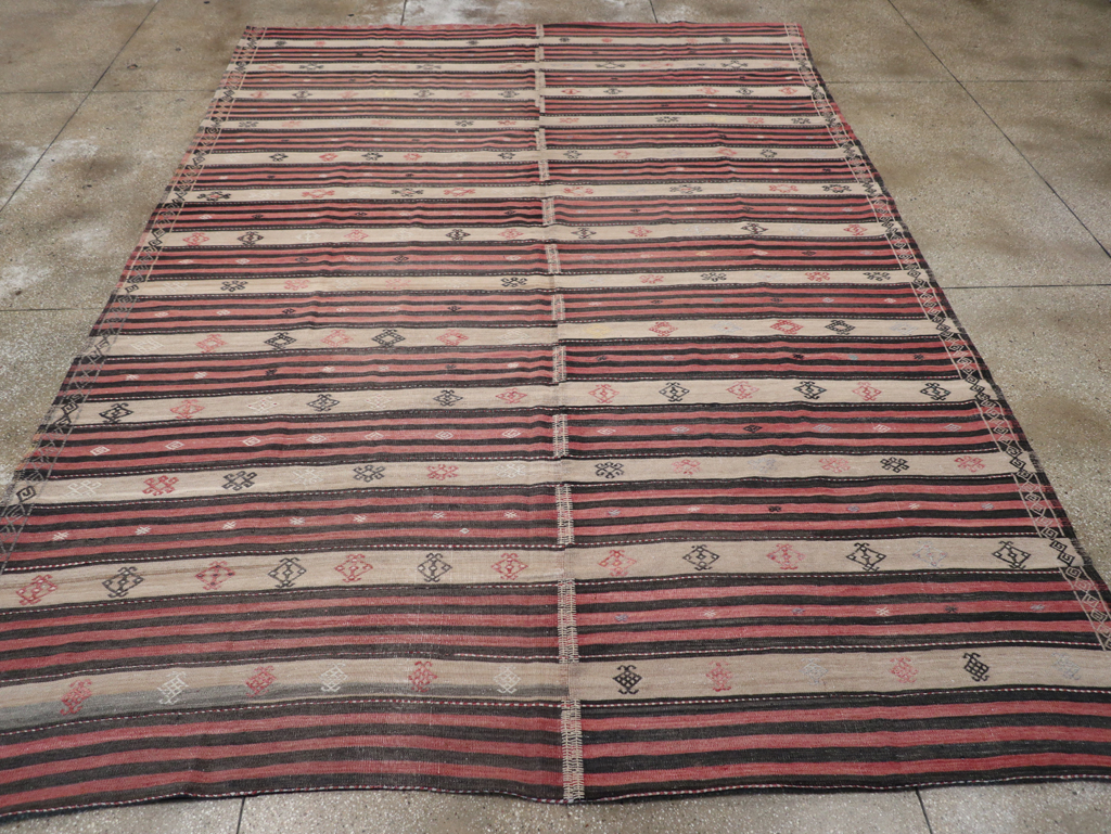 Vintage Turkish Flatweave Kilim Room Size Carpet, No.30819 - Galerie Shabab