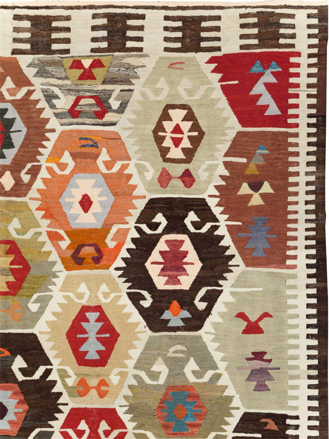 Contemporary Turkish Flatweave Kilim Room Size Carpet, No.30863 - Galerie Shabab