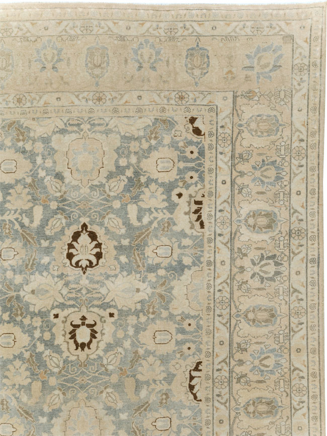 Antique Persian Veramin Carpet, No.30870 - Galerie Shabab