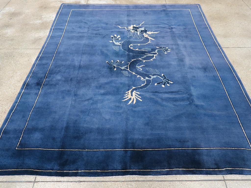 Vintage Chinese Peking Small Room Size Carpet, No.31018 - Galerie Shabab