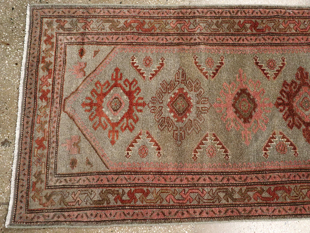 Vintage Persian Malayer Runner, No.31024 - Galerie Shabab