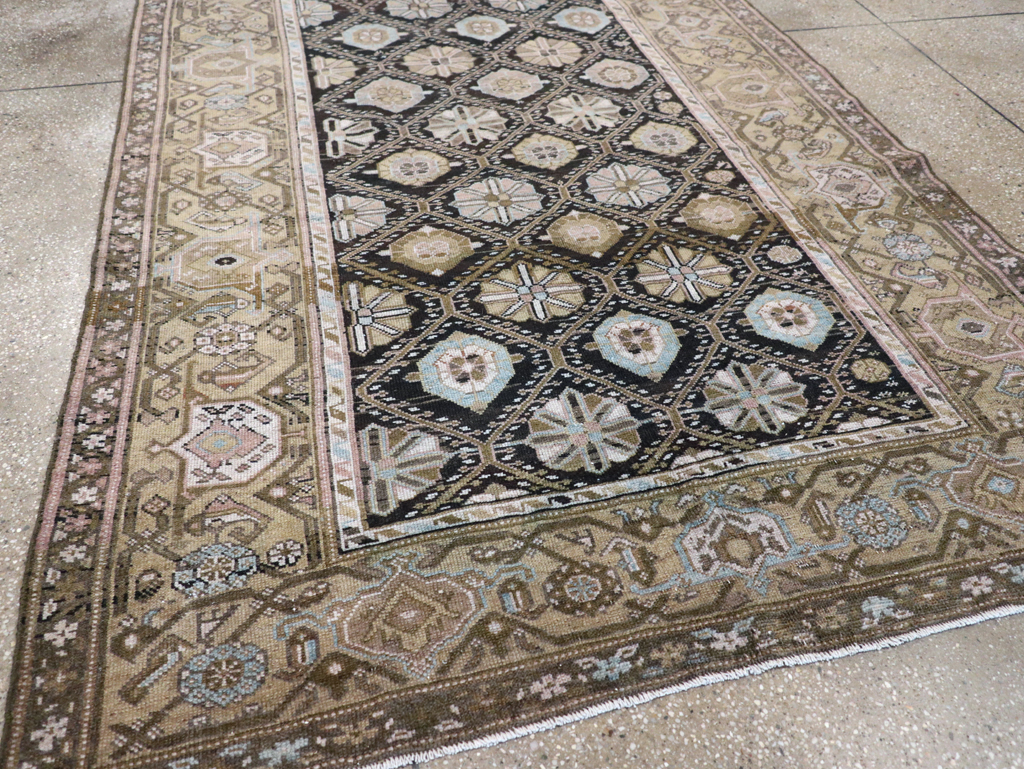 Antique Persian Kurd Gallery Rug, No.31038 - Galerie Shabab