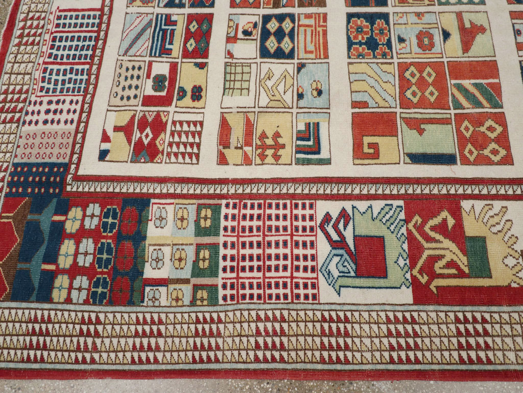 Vintage Turkish Anatolian Accent Carpet, No.31097 - Galerie Shabab