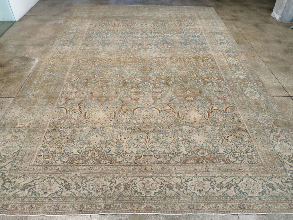 Antique Persian Isfahan Oversize Carpet, No.31174 - Galerie Shabab