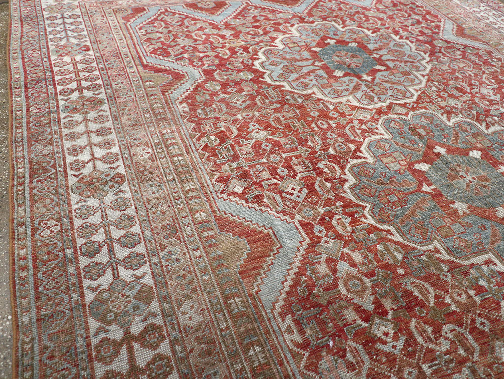Antique Persian Shiraz Small Room Size Carpet, No.31215 - Galerie Shabab