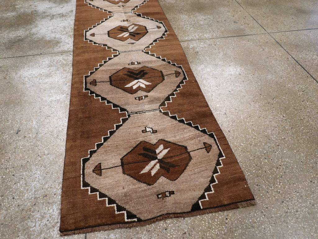Vintage Turkish Anatolian Tribal Runner, No.31229 - Galerie Shabab