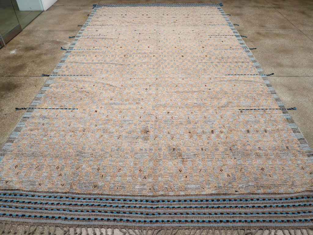 Moroccan Inspired Contemporary Turkish Long and Narrow Carpet, No.31242 - Galerie Shabab