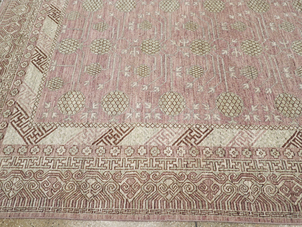 Contemporary East Turkestan Khotan Room Size Carpet, No.31332 - Galerie Shabab