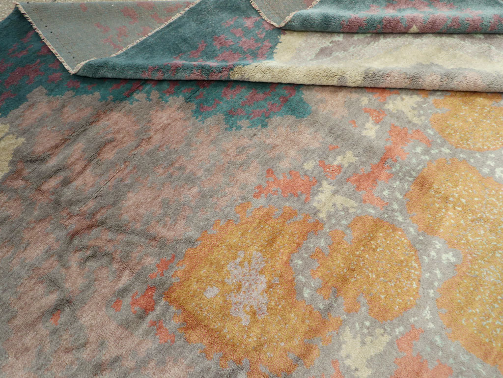 Antique European Art Deco Square Room Size Carpet, No.31338 - Galerie Shabab