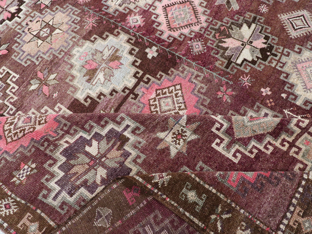 Vintage Turkish Anatolian Room Size Carpet, No.31399 - Galerie Shabab