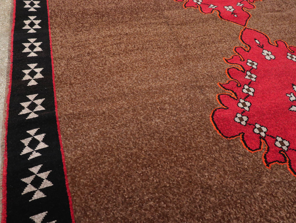 Vintage Turkish Anatolian Tribal Room Size Carpet, No.31420 - Galerie Shabab